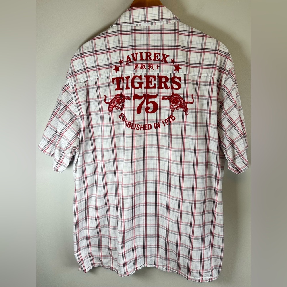 VTG Avirex Men’s Button Up Short Sleeve Plaid Shirt Size XL Tigers Logo Graphic